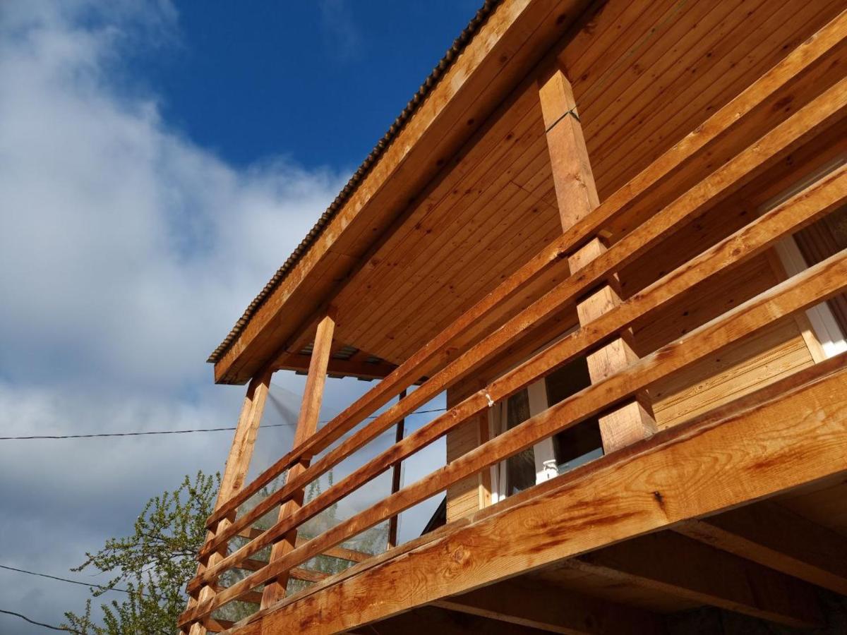 Girgola Acomodação com café da manhã Mestia Exterior foto